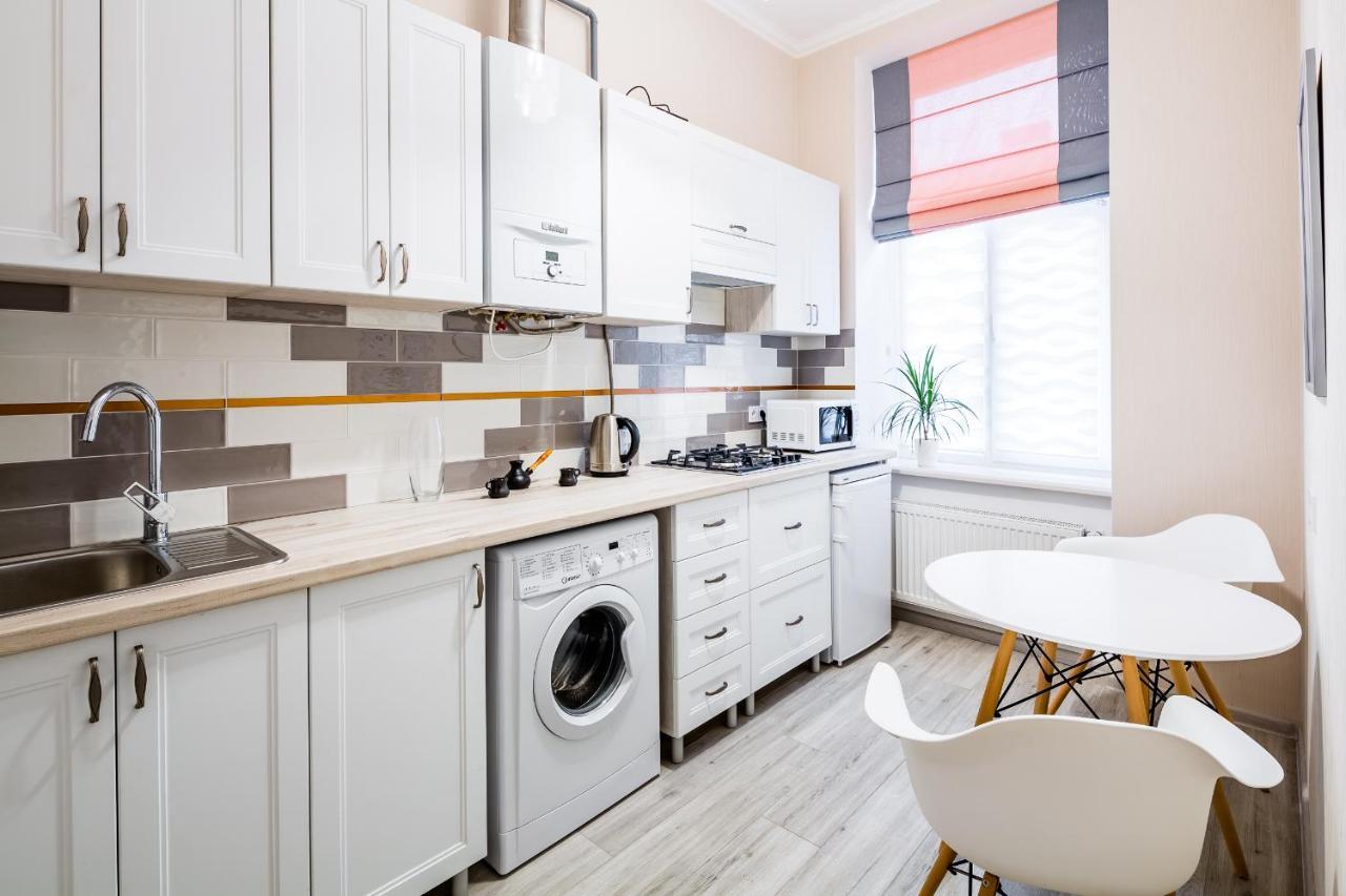 Old Town Cosy Apartment Lviv Bagian luar foto